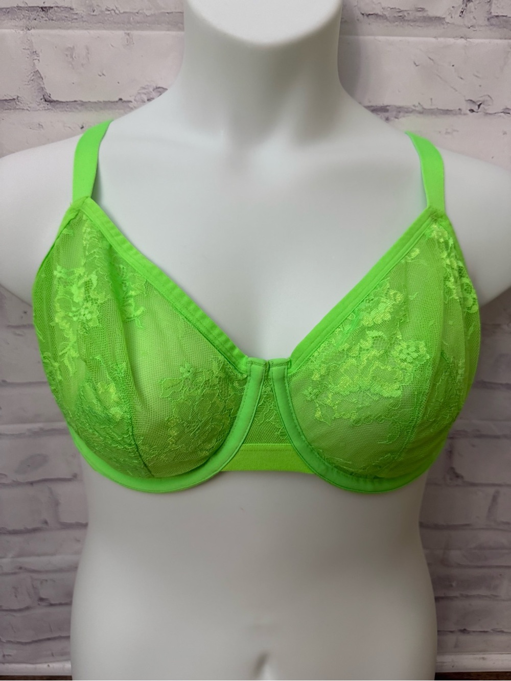 Cacique Unlined Demi Bra Plus 40DDD Lime Green Underwire Sexy Feminine Sexy Flaw